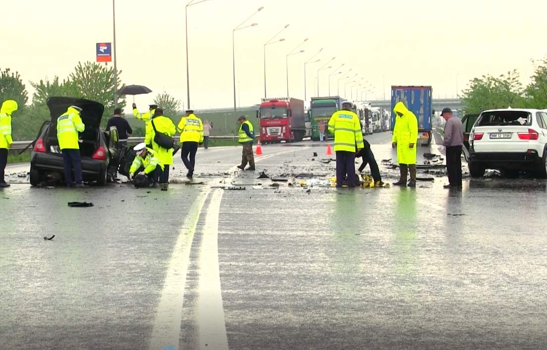 FOTO / IMAGINILE GROAZEI! O fată de 18 ani care abia își luase permisul a MURIT pe loc, după ce a făcut accident cu un SUV