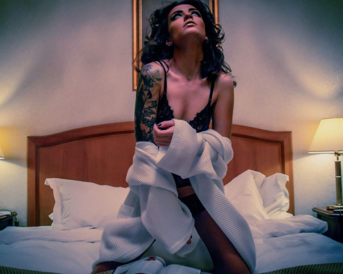 Gesturi bizare făcute de femei atunci când sunt în intimitate. Nu ar recunoaşte niciodată