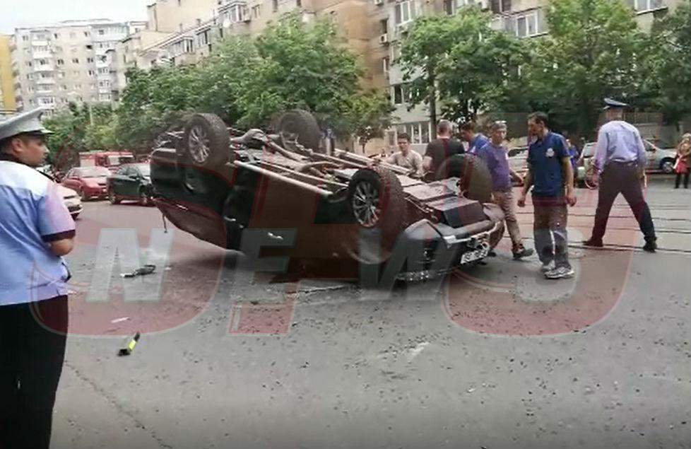 VIDEO / Accident spectaculos în Bucureşti! Un jeep S-A RĂSTURNAT de mai multe ori pe un bulevard