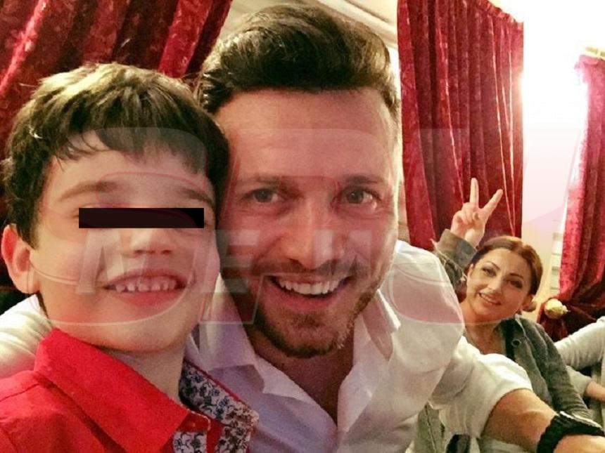 FOTO / El este băieţelul familiei Clonda! Seamănă leit cu Tavi şi sunt nedezlipiţi