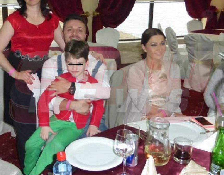 FOTO / El este băieţelul familiei Clonda! Seamănă leit cu Tavi şi sunt nedezlipiţi