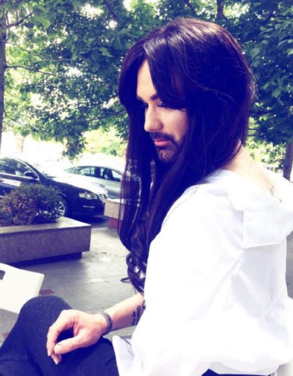 FOTO / Conchita Wurst de România a apelat medicul estetician! Tânărul și-a mărit buzele