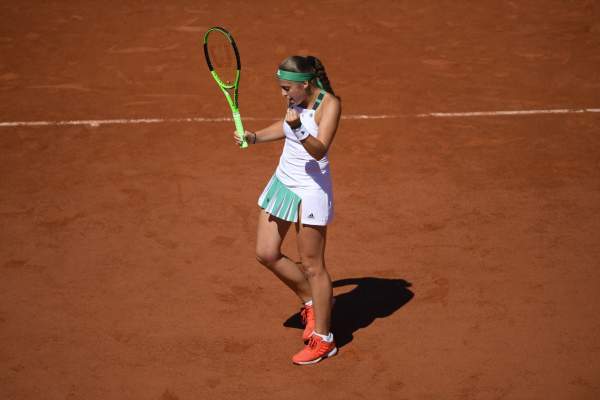 Prima reacţie a Jelenei Ostapenko după ce a învins-o pe Simona Halep în finala de la Roland Garros!