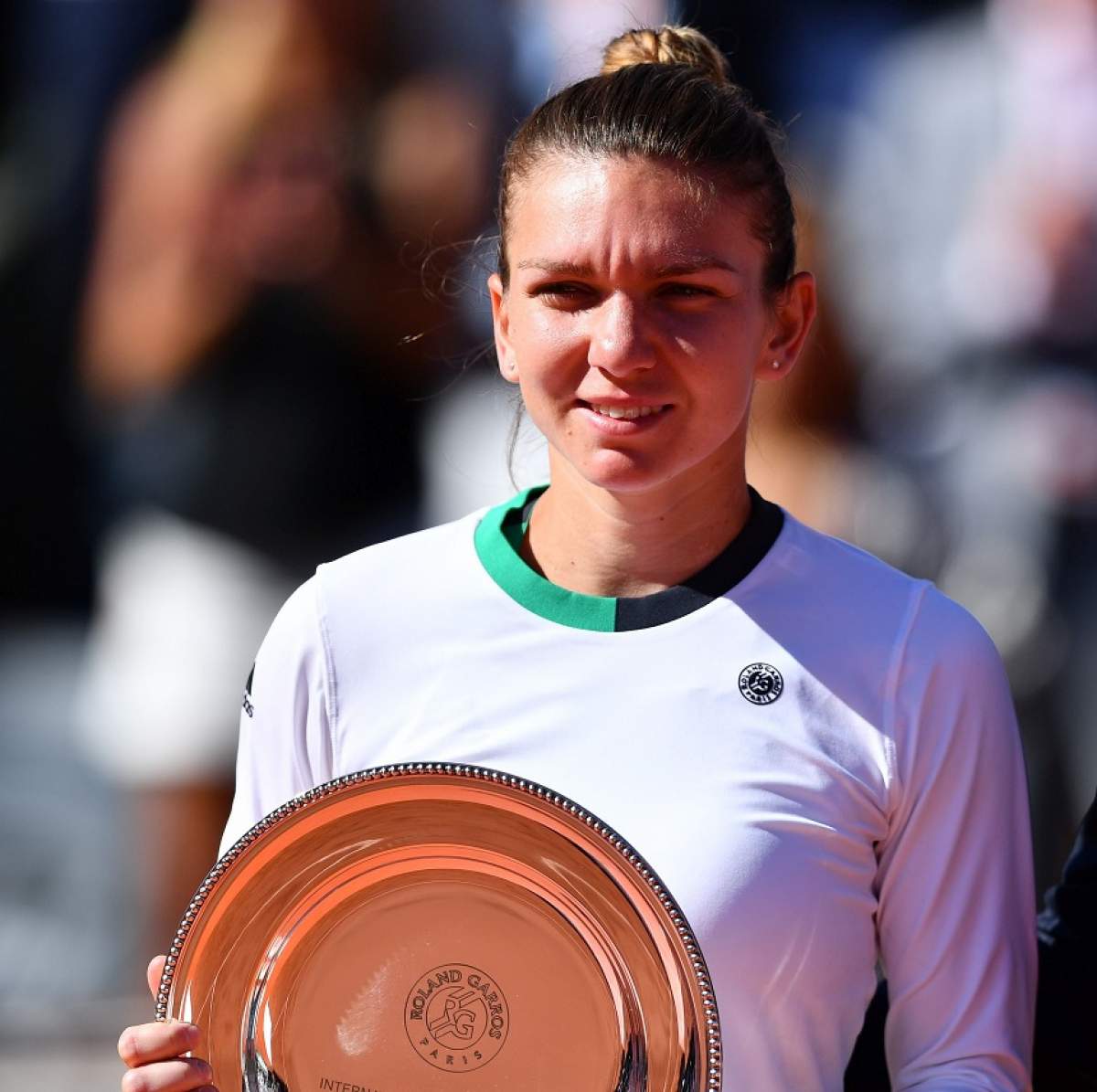 VIDEO / Simona Halep, primire emoționantă la aeroport! Cum a fost așteptată românca, după înfrângerea de la Roland-Garros