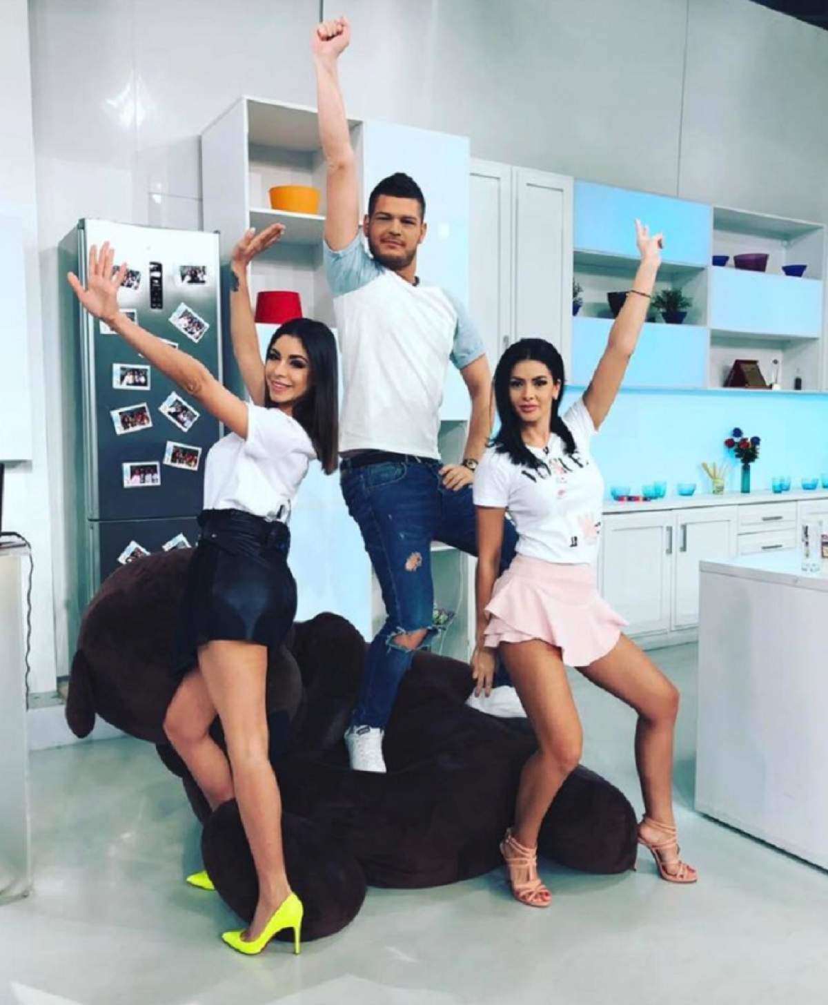 FOTO & VIDEO / Natalia Mateuţ, căzătură în platoul "Star Matinal"! Răzvan Botezatu a împins-o în glumă