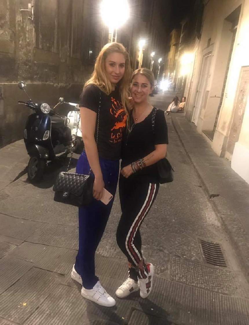 FOTO / Fata şi mama! Anamaria Prodan, ca un pui pe lângă Sarah!