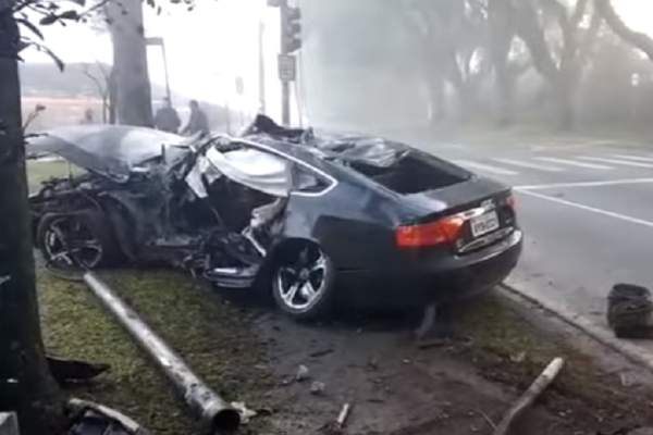 VIDEO / Un fotbalist celebru a murit la numai 26 de ani! Imagini înfiorătoare de la locul accidentului