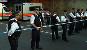 VIDEO / Un nou atentat în Londra! Există mai multe victime, după ce o autoutilitară a lovit pietonii