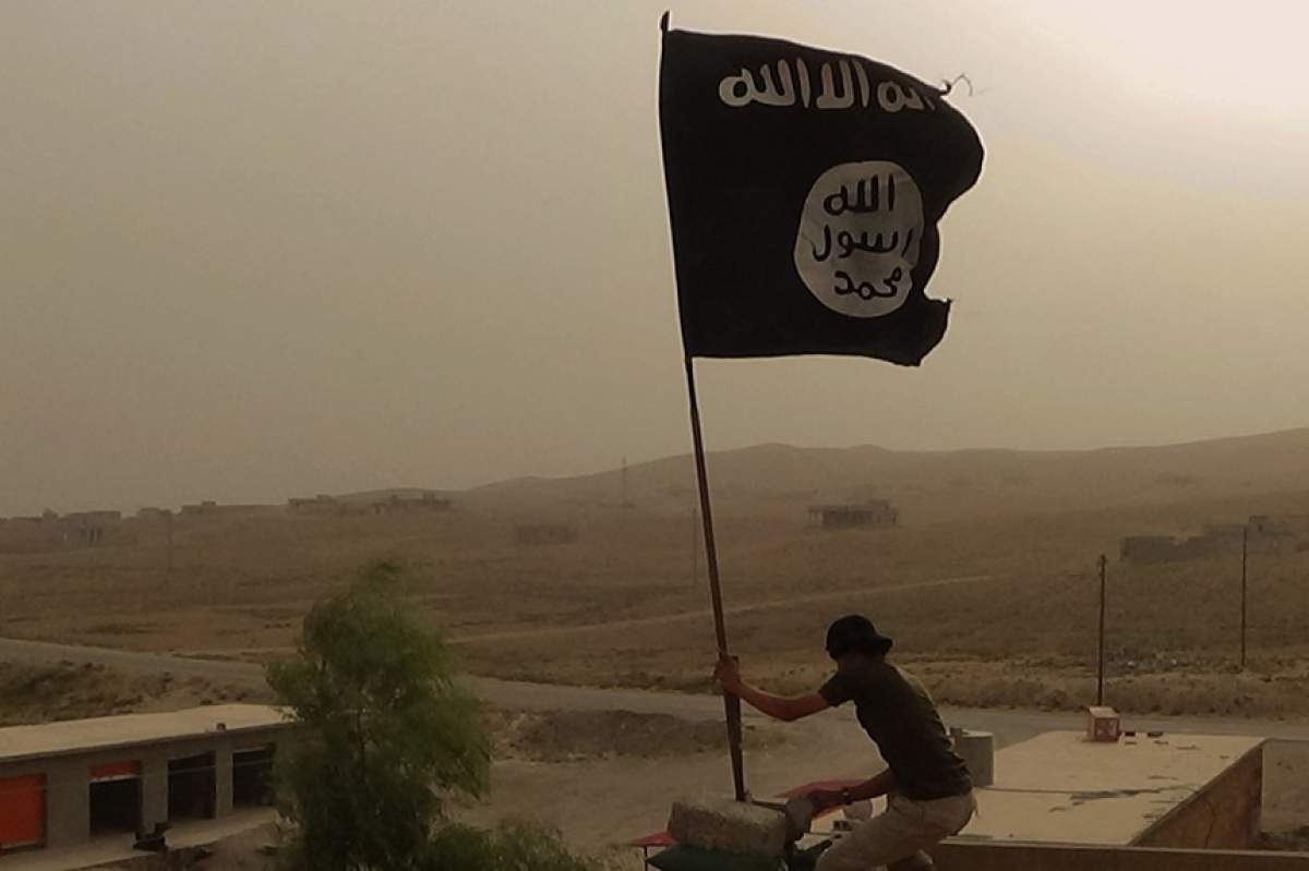 Asalt împotriva jihadiştilor ISIS! 100.000 de civili, folosiţi ca scuturi umane!