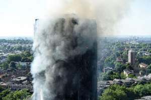 MIRACOLUL după incendiul de la Grenfell Tower din Londra. O familie dată dispărută a fost găsită după 5 zile