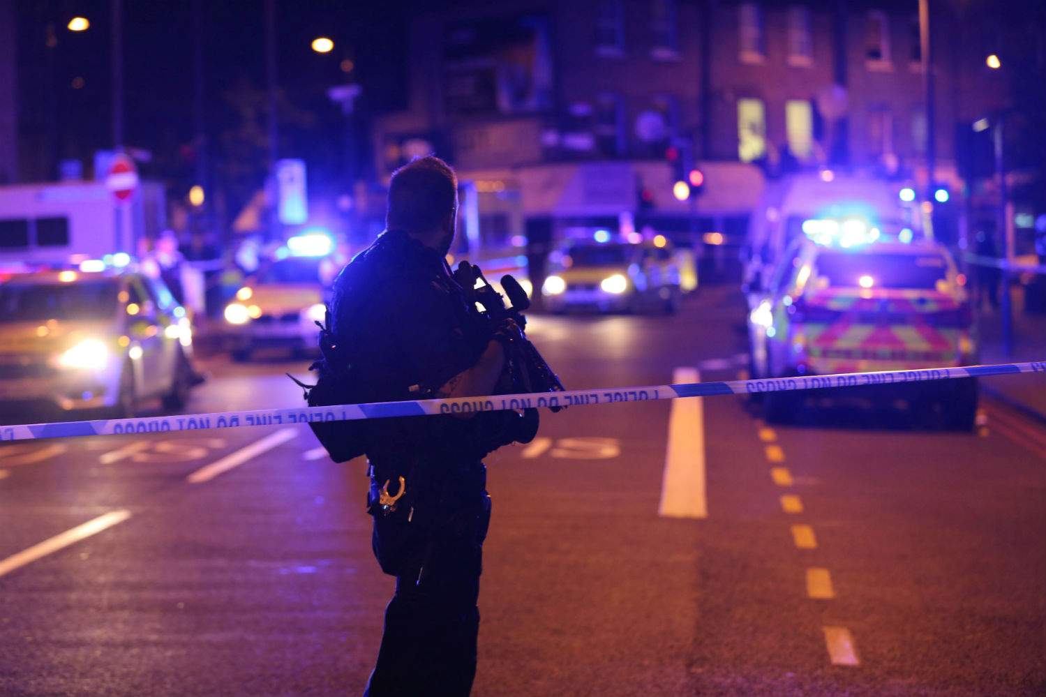 Principalul suspect al atacului de la moscheea din Londra a fost identificat. E britanic şi are 47 de ani