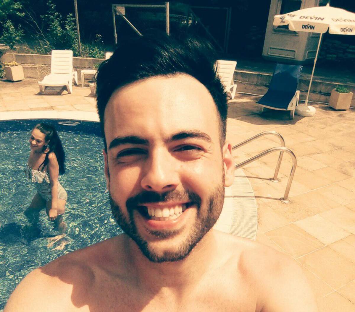 VIDEO / Mariana şi Grigore, foşti concurenţi de la MPFM, se răsfaţă în luna de miere! Imagini HOT şi mişcări de dans lascive în camera de hotel