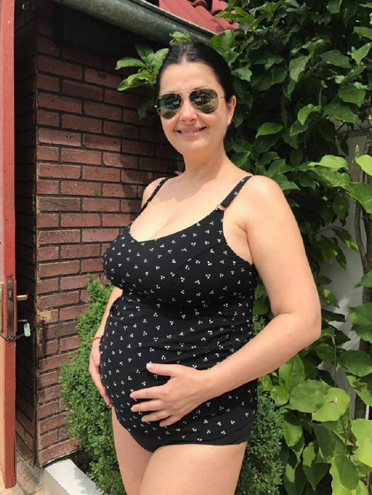 Imaginea cu Gabriela Cristea însărcinată, în costum de baie, a stârnit sute de reacţii! Ce a apărut pe contul ei de socializare