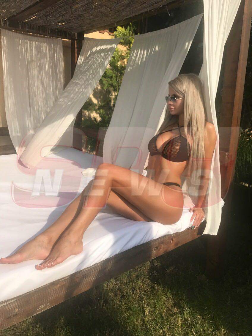 Dansatoarea maneliştilor, INTERZIS de sexy la piscină! Imagini fierbinți cu noua bombă sexy din showbiz / FOTO EXCLUSIV