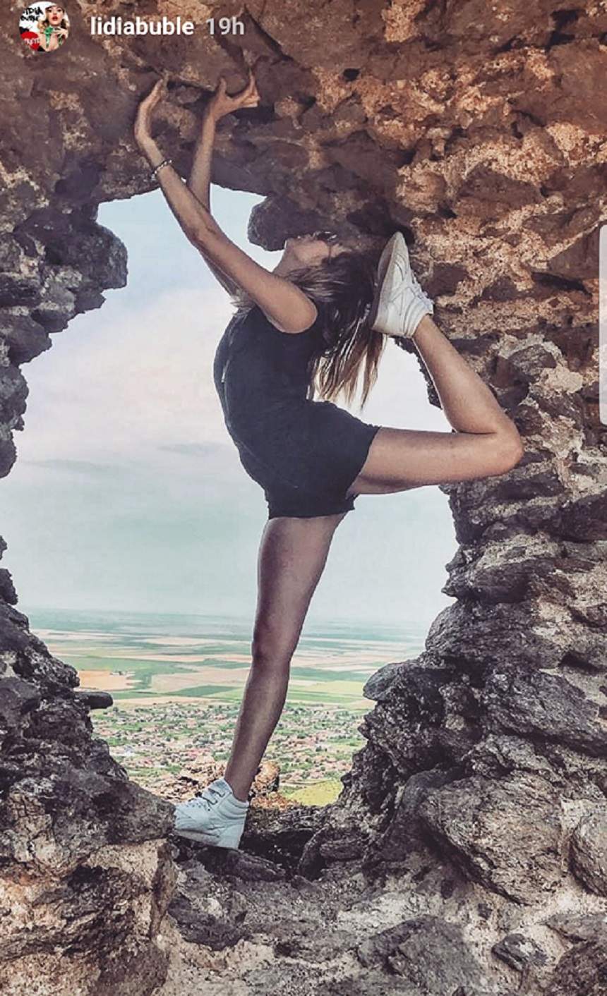 FOTO / O, dar vai, ce flexibila e ea! Lidia Buble, într-o poziţie de senzaţie