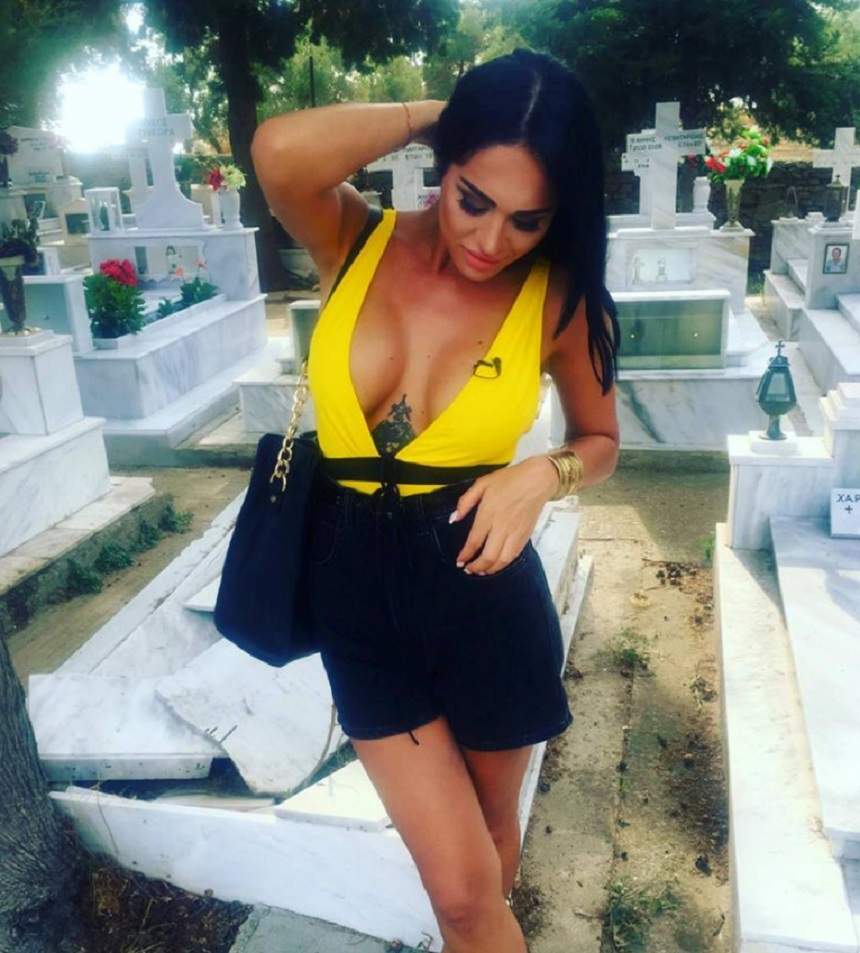 FOTO / Margherita de la Clejani, poză în cimitir! S-a pozat îmbrăcată sexy printre morminte