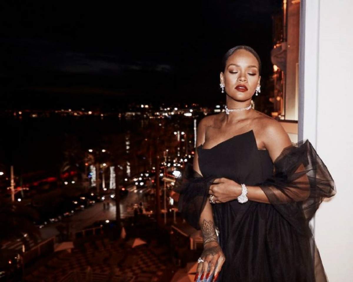 VIDEO / Rihanna și-a tras iubit miliardar! Imagini INCENDIARE cu cei doi la piscină