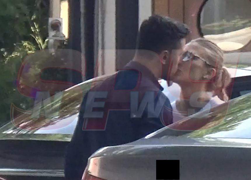 Ciprian Marica s-a făcut băiat cuminte! Cum o răsfaţă fostul star al naţionalei pe Ioana Marcu / VIDEO PAPARAZZI