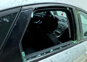 După ce i-a fost spartă maşina, Oana Lis râde de hoţi: "Poate se aştepta la mai mult"