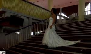 VIDEO / Daniela Crudu a distrus o rochie de mireasă de mii de euro: „Vreau să sparg ghinionul în dragoste”