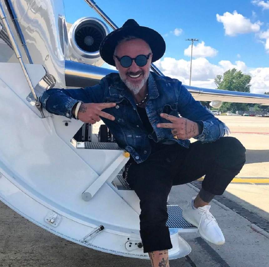 FOTO / Gianluca Vacchi a ajuns în România! Cum a fost aşteptat la aeroport