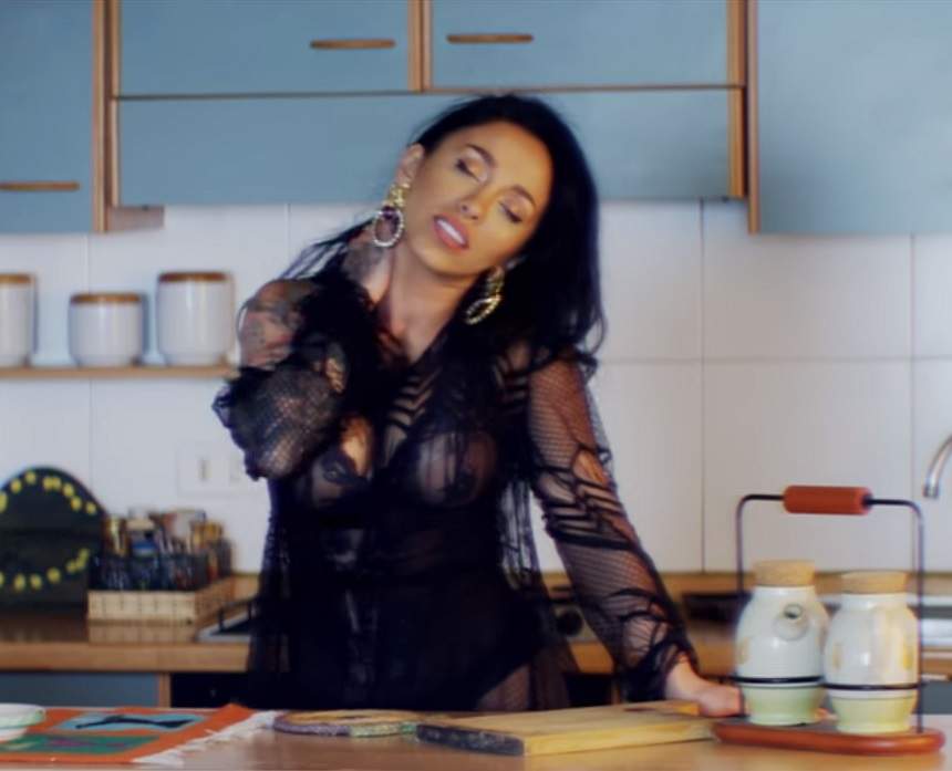 VIDEO / Ruby a lansat un nou videoclip hot! Imagini cu artista în lenjerie sexy şi transparentă