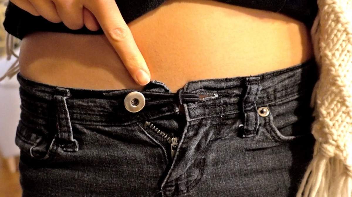 Truc fulger: cum verifici dacă ți se potrivește mărimea pantalonilor fără să-i probezi