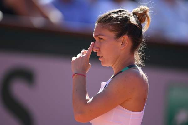 Simona Halep, pusă într-o situaţie dificilă! Ce decizie importantă trebuie să ia de urgenţă?