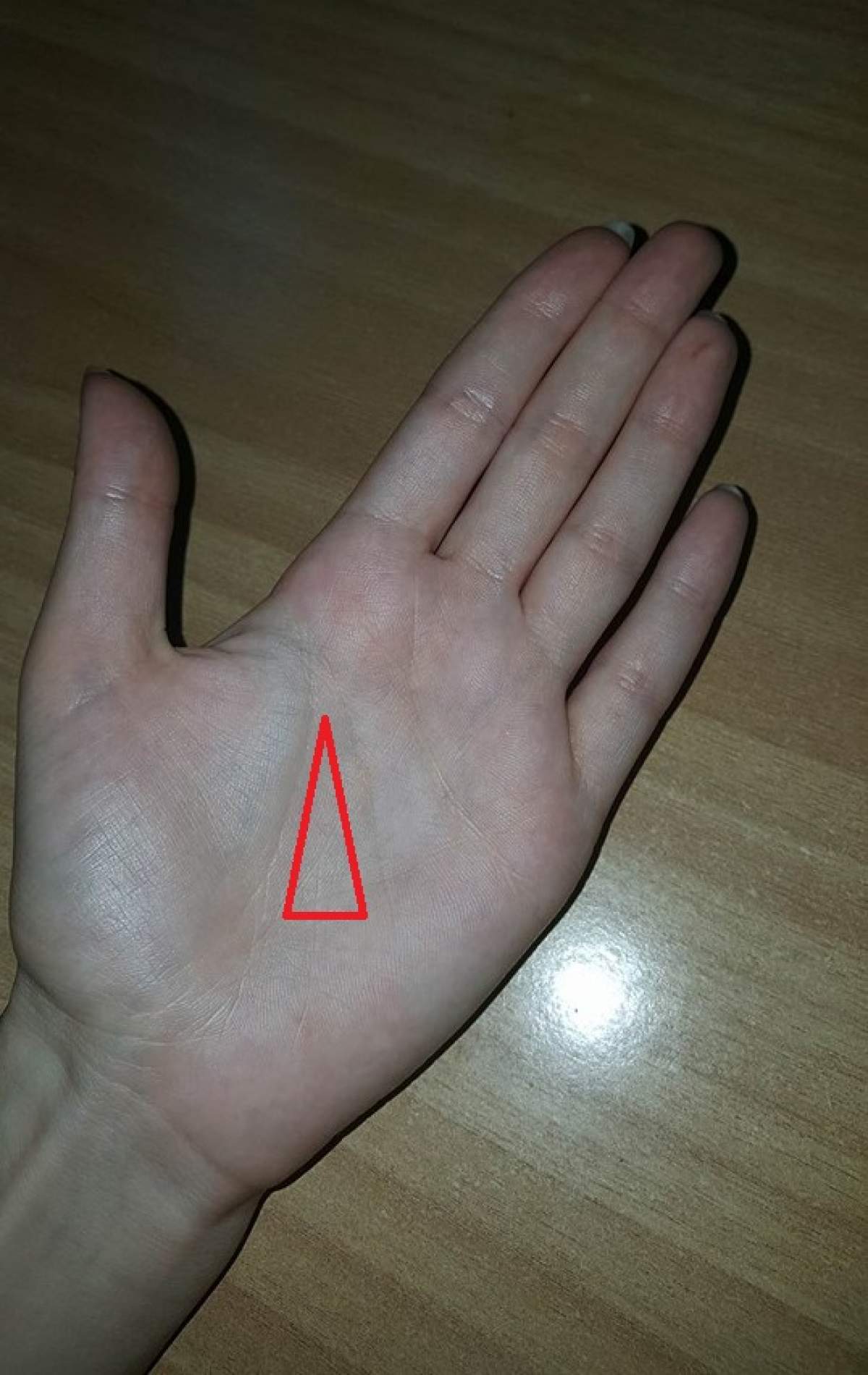 Ce înseamnă dacă ai un triunghi, o stea sau un diamant în palmă! Cât de norocos poţi fi
