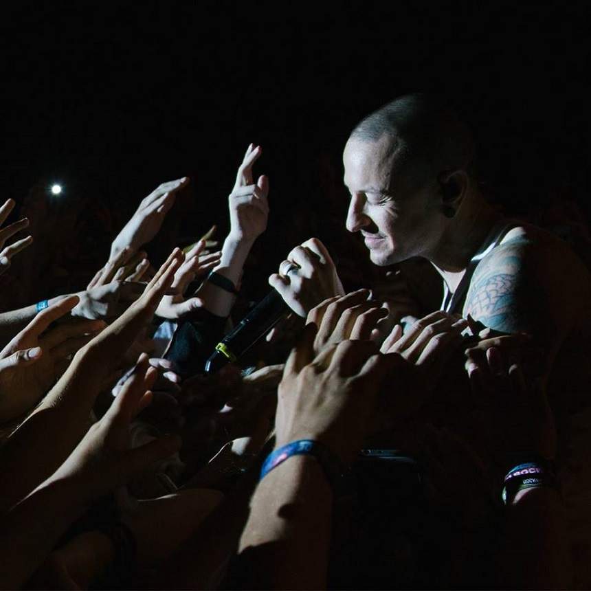 FOTO / Prima reacţie a trupei Linkin Park după ce Chester Bennington s-a sinucis! E tulburător cum au confirmat cumplita veste