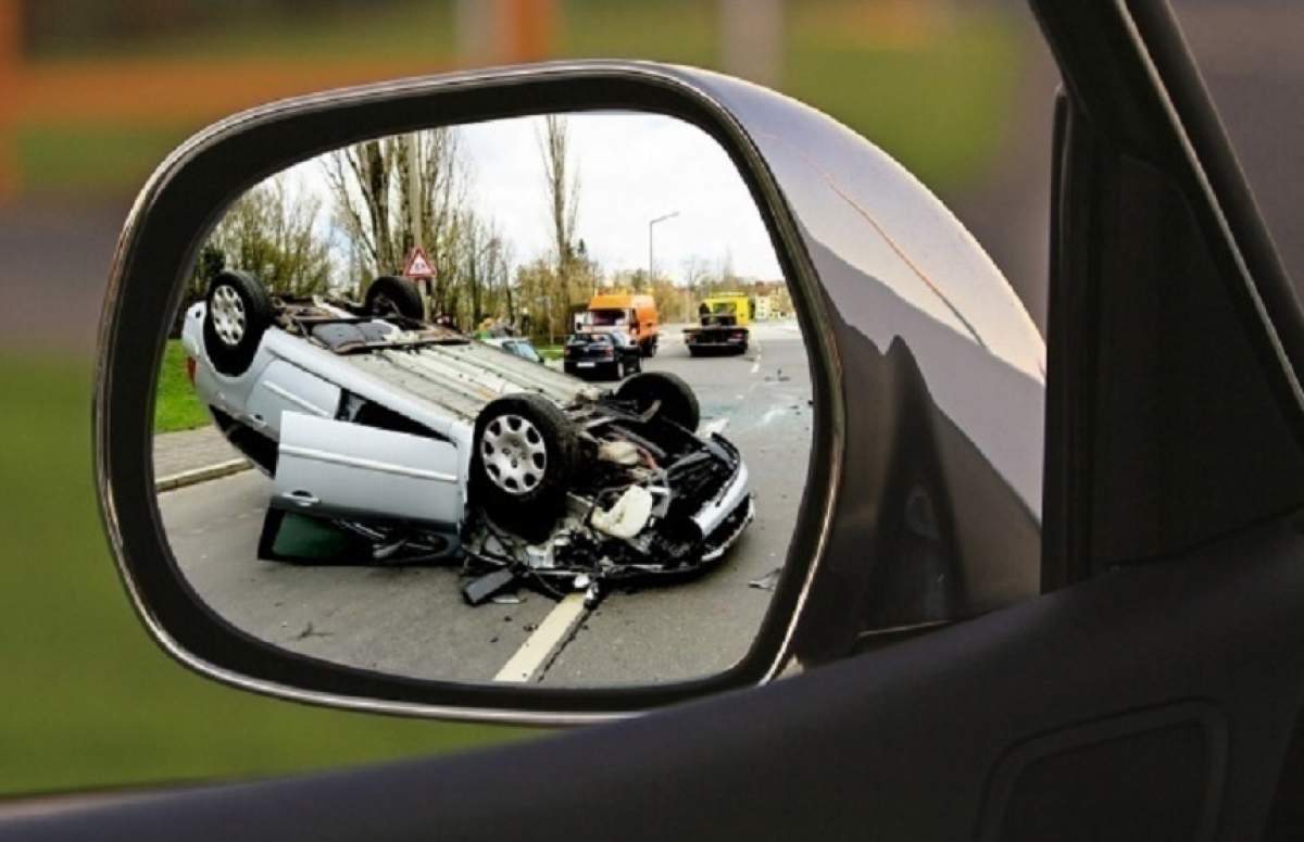 Accident terifiant în Sibiu. O persoană A MURIT, după ce un şofer s-a răsturnat cu maşina