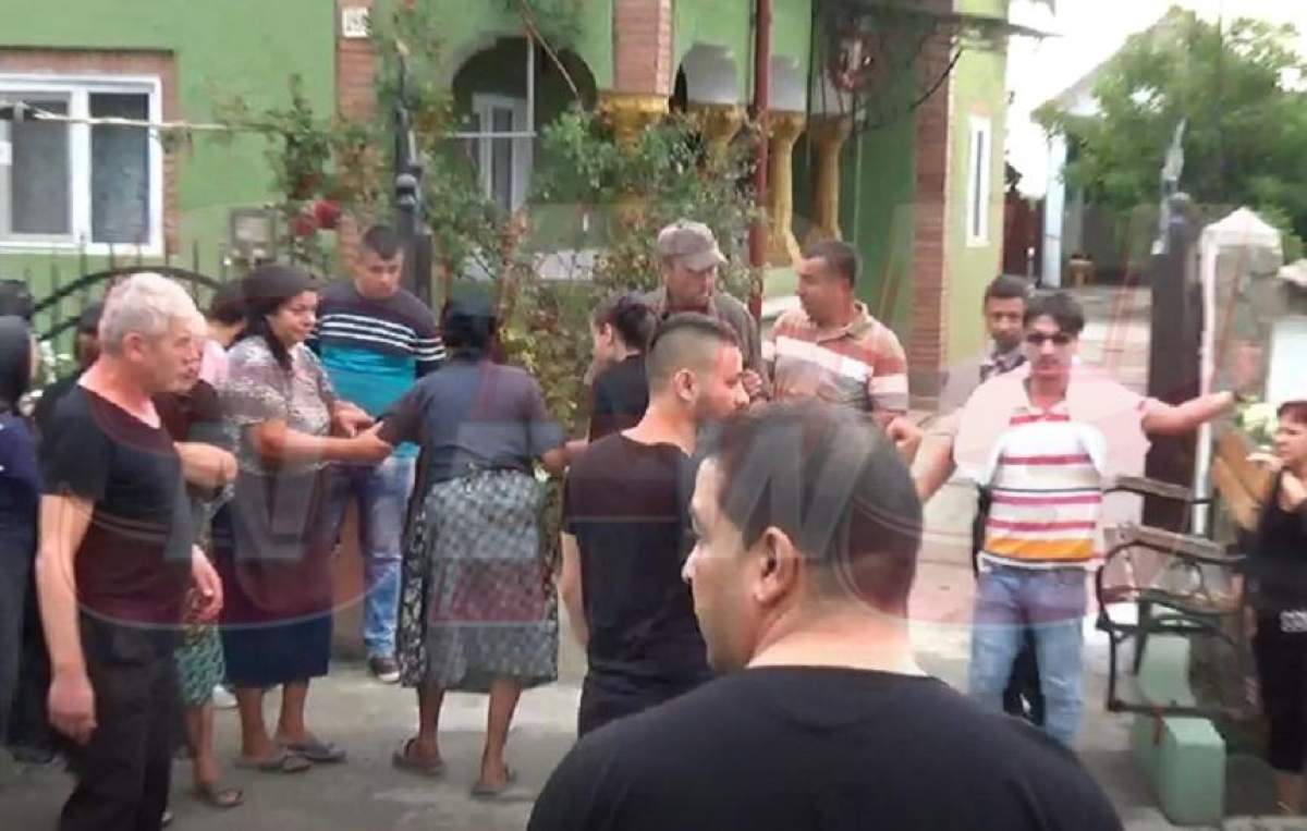 VIDEO / Sora Denisei Răducu, gestul zguduitor făcut atunci când şi-a văzut tatăl la înmormântarea artistei! A venit cu maşina mortuară