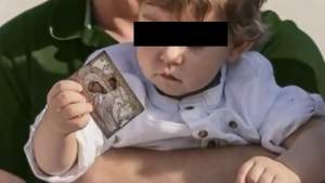 FOTO / "Popă se face!" Reacția familiei la tăierea moțului nepotului Adinei Postelnicu. Ce a ales de pe "tava destinului"