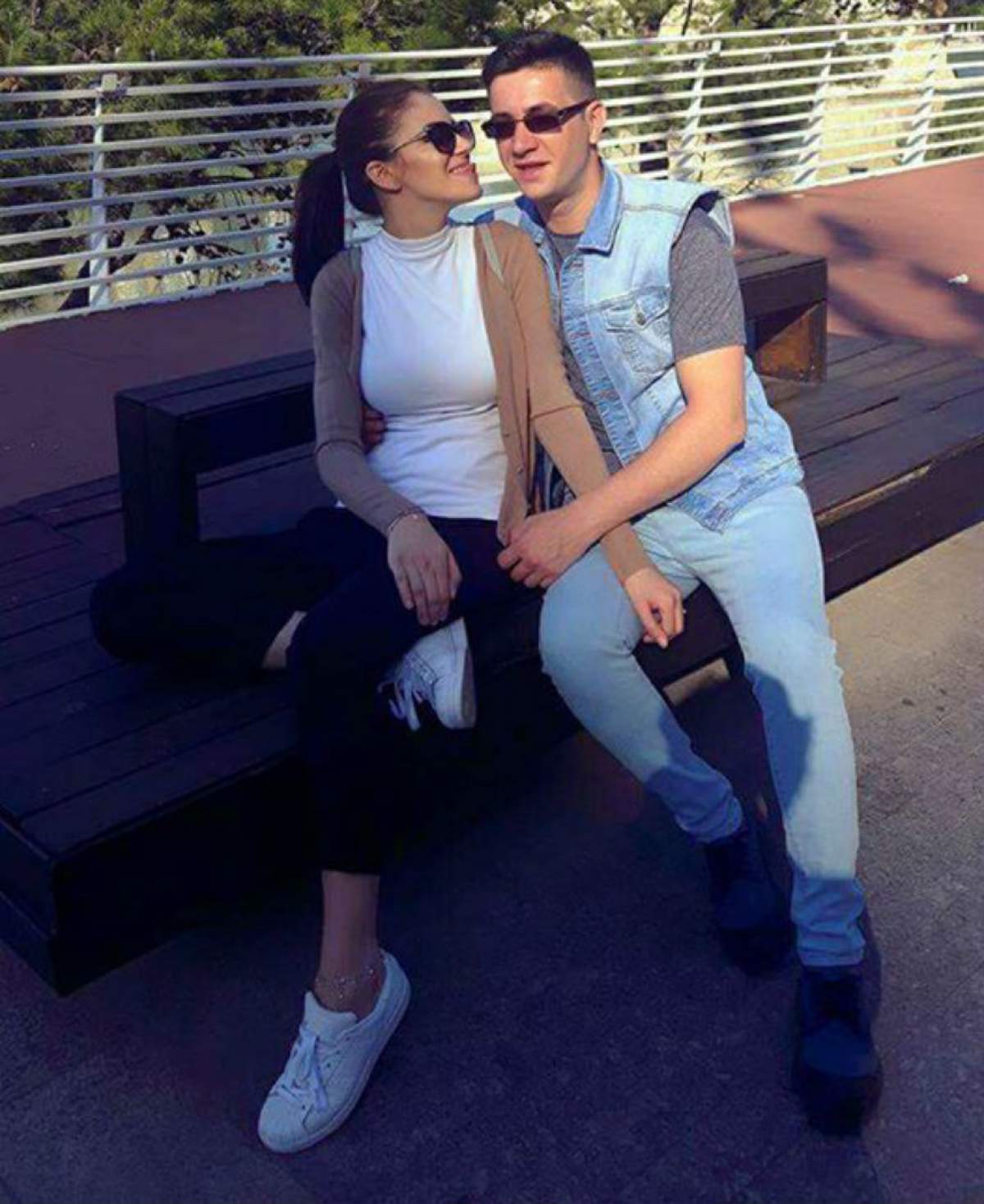 FOTO / Andrada, fostă concurentă de la MPFM, apariţie de infarct în costum de baie! Ce imagini fierbinţi are Valentin în dormitor
