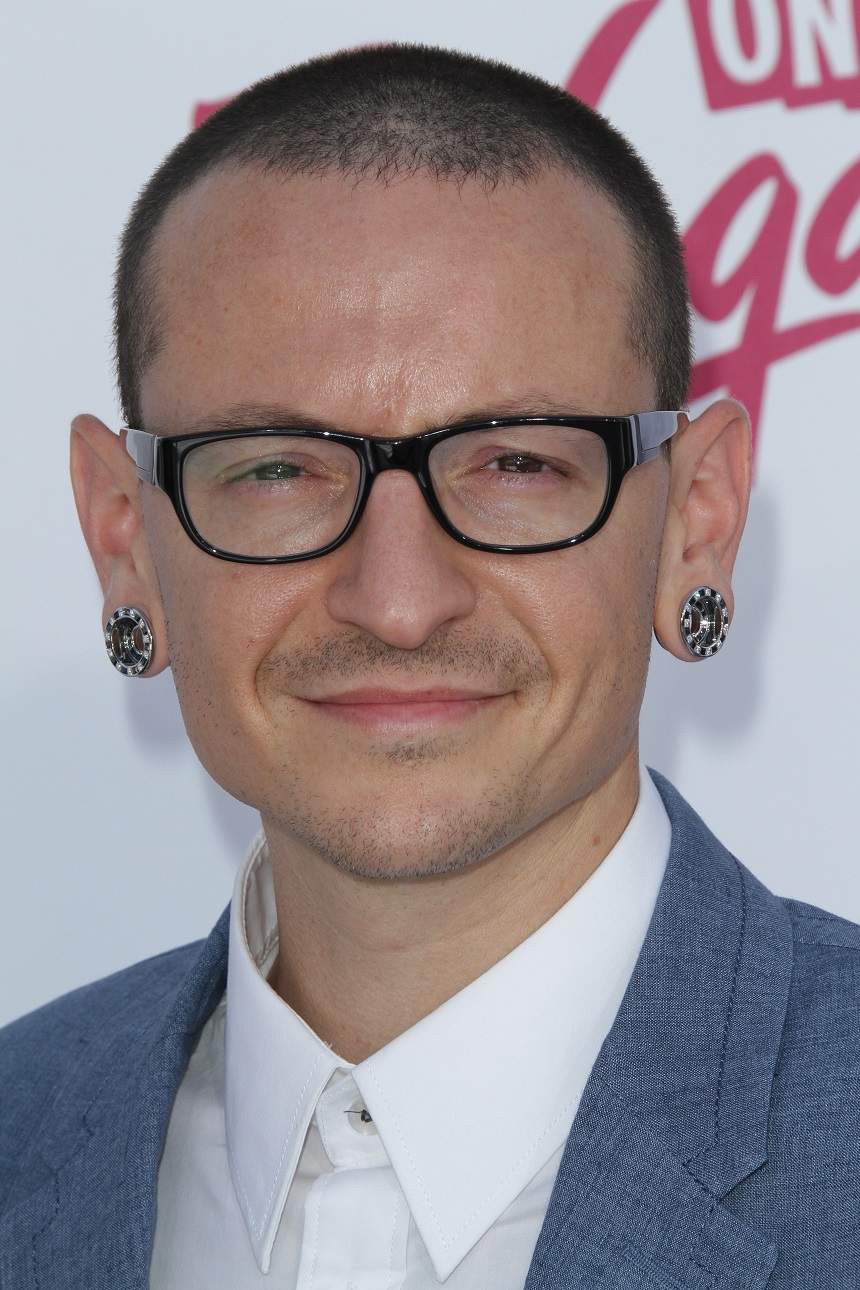 FOTO / Chester Bennington, solistul trupei Linkin Park,  a fost înmormântat. Ce s-a întâmplat la ceremonia funerară