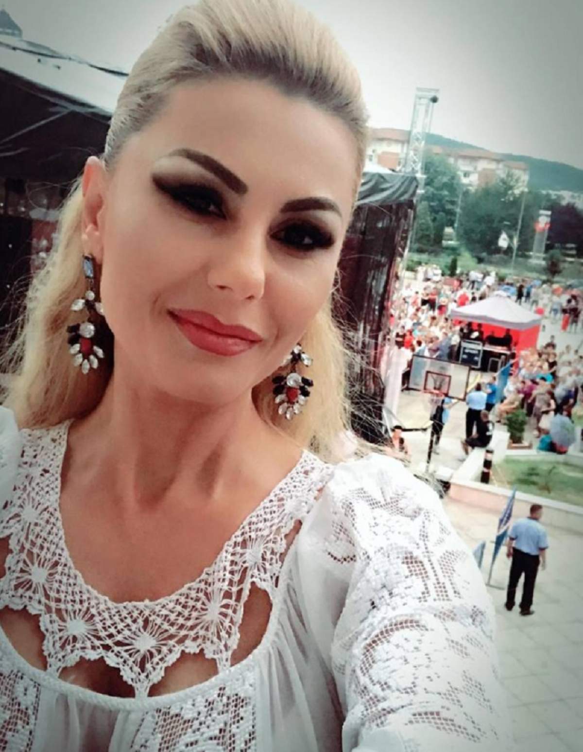 Emilia Ghinescu, mamă mândră! Fiul ei a trecut cu bine de examenul de bacalaureat