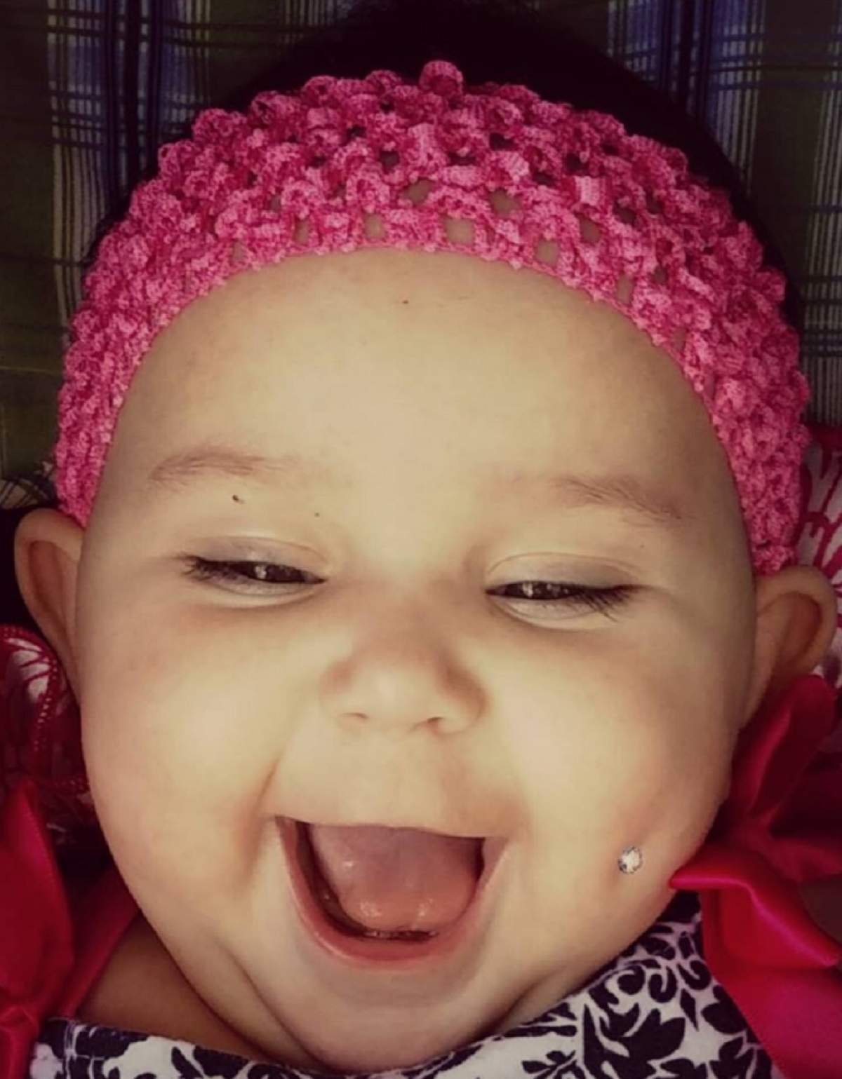 FOTO / O mamă a stârnit reacții dure după ce a anunțat că i-a făcut un piercing bebelușului său! Ce a urmat e o lecţie pentru mulţi