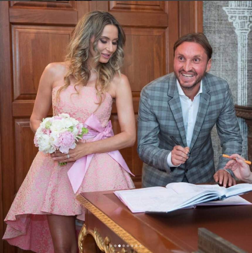 FOTO / Momentul în care Crina Abrudan şi Gabi Popescu au spus "DA". Imagini rare cu naşa, soţia lui Cosmin Olăroiu