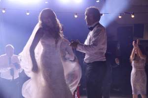 VIDEO / Imagini spectaculoase de la nunta Crinei Abrudan! Ce rochie a purtat mireasa