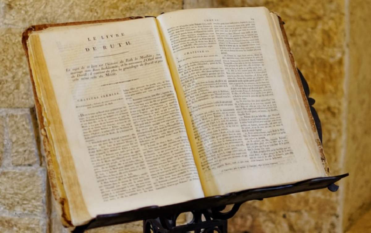 Biblia, cea mai importantă carte pentru credincioşi! Ce mistere conţine cartea sfântă!