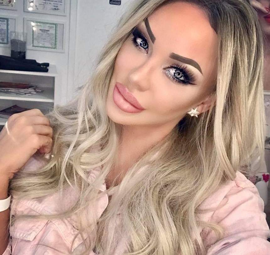 FOTO / Imaginea pe care toţi o aşteptau! Bianca Drăguşanu a lăsat fiţele de divă şi a trecut la treabă