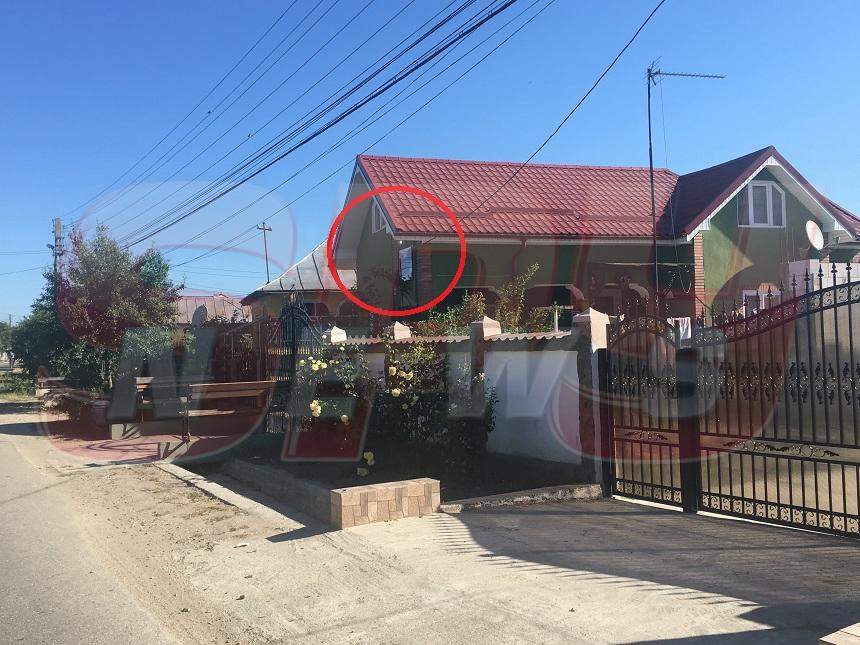 FOTO EXCLUSIV / Amănuntul pe care nimeni nu l-a observat! Ce a apărut la casa părintească a Denisei!