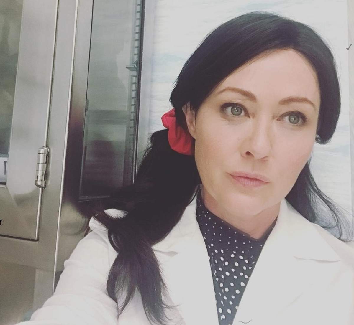 Shannen Doherty s-a întors pe platoul de filmare. Cum arată după ce cancerul a intrat în remisie