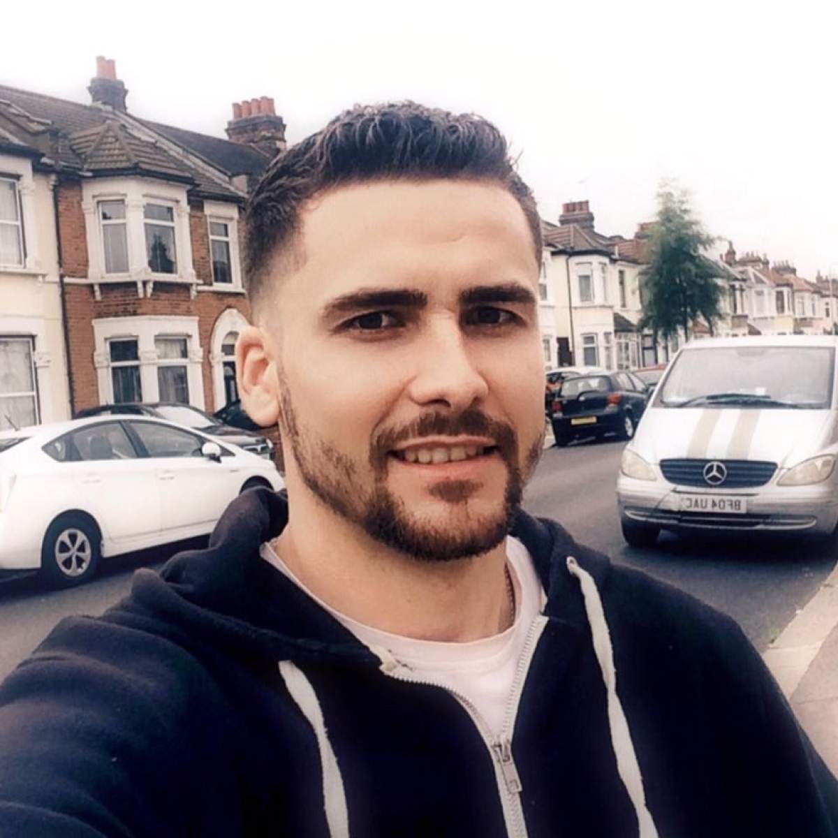Aurel, fost concurent de la MPFM, iubeşte din nou! Cât de HOT e prima iubită cu care se afişează, după ce a divorţat de Valentina