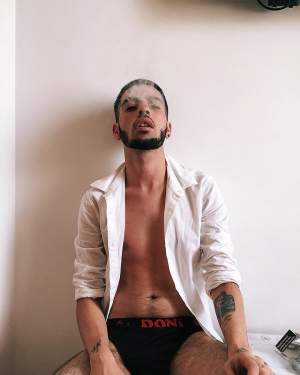 FOTO / Ce s-a întâmplat cu David Puşcaş, după ce a recunoscut că e bisexual! Ultima lui apariţie te va lăsa mască