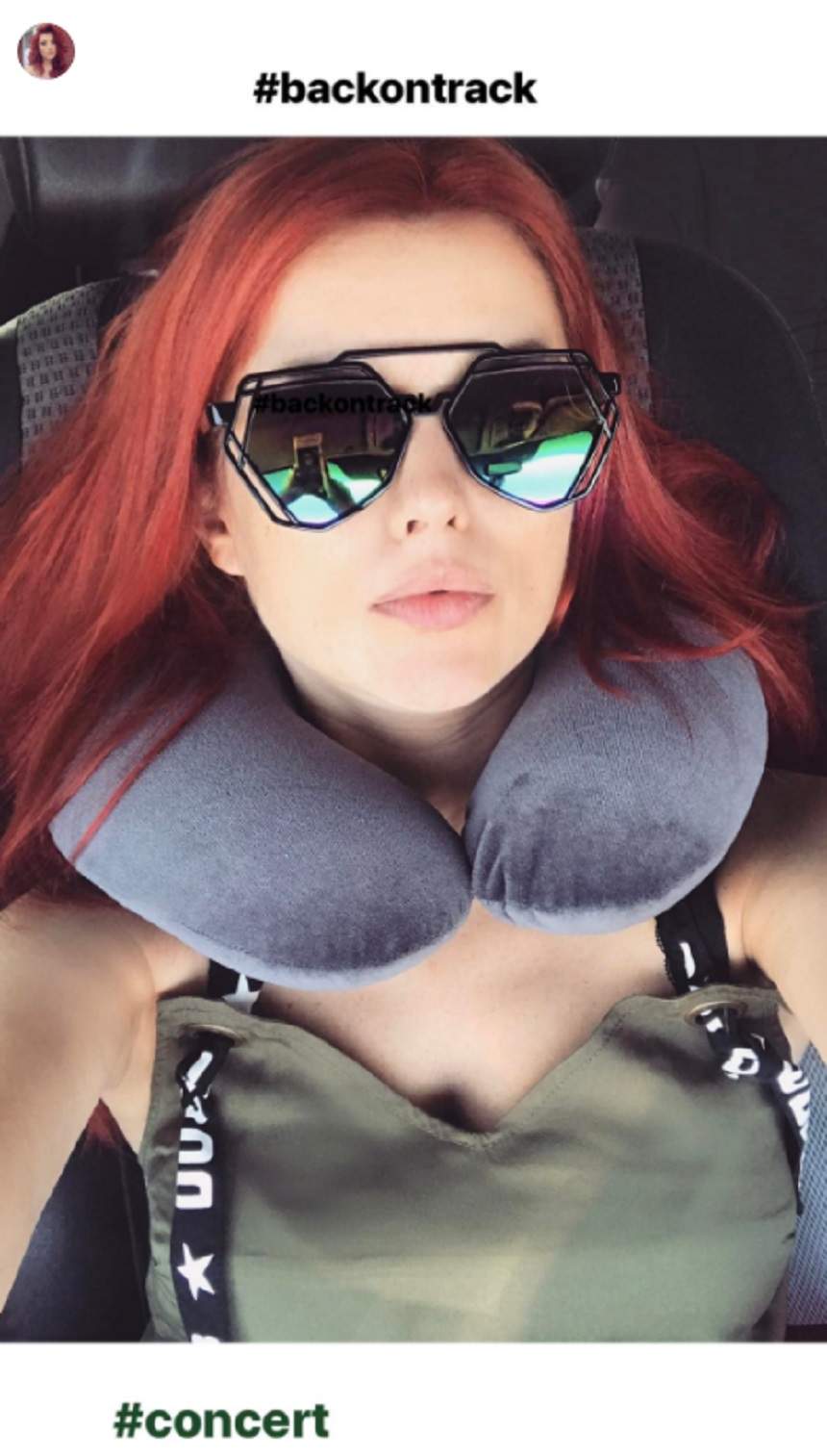 FOTO / Era panicată că nu poate pleca fără fiica sa, dar şi-a învins teama! Elena Gheorghe urcă pe scenă la o lună de la naşterea "Bebelindei"