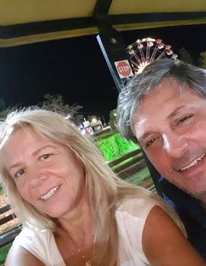 FOTO / Cornel Galeş şi-a asumat relaţia cu Vivi în vacanţă! Primele imagini postate de văduvul Ilenei Ciuculete cu blonda