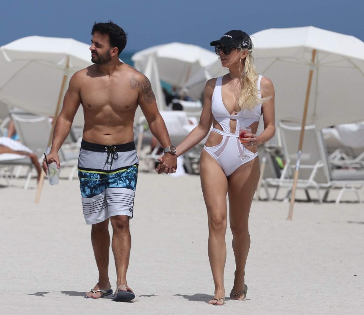 FOTO / Ei îi spune... DESPACITO! Luis Fonsi şi soţia, surprinşi la plajă