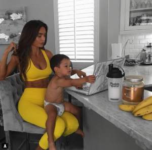 VIDEO /  Gravida în 7 luni care face senzaţie pe Instagram le răspunde cârcotaşilor.  "Fac ce e mai bine pentru bebeluşul nenăscut"