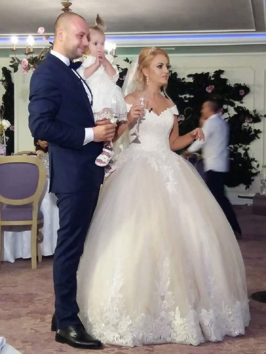 Nuntă mare în familia MPFM! Un fost concurent s-a căsătorit cu femeia iubită! Rochia de mireasă e spectaculoasă